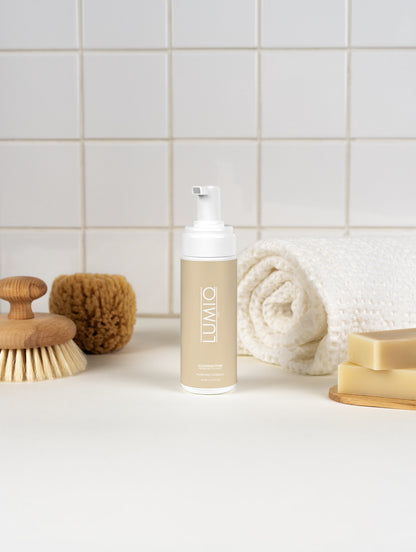 LUMIQ Cleansing Foam